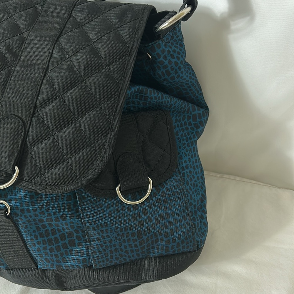 Black blue giraffe animal print quilted double strap backpack carry bag - Picture 4 of 11